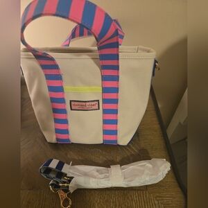 Vineyard vine bag
